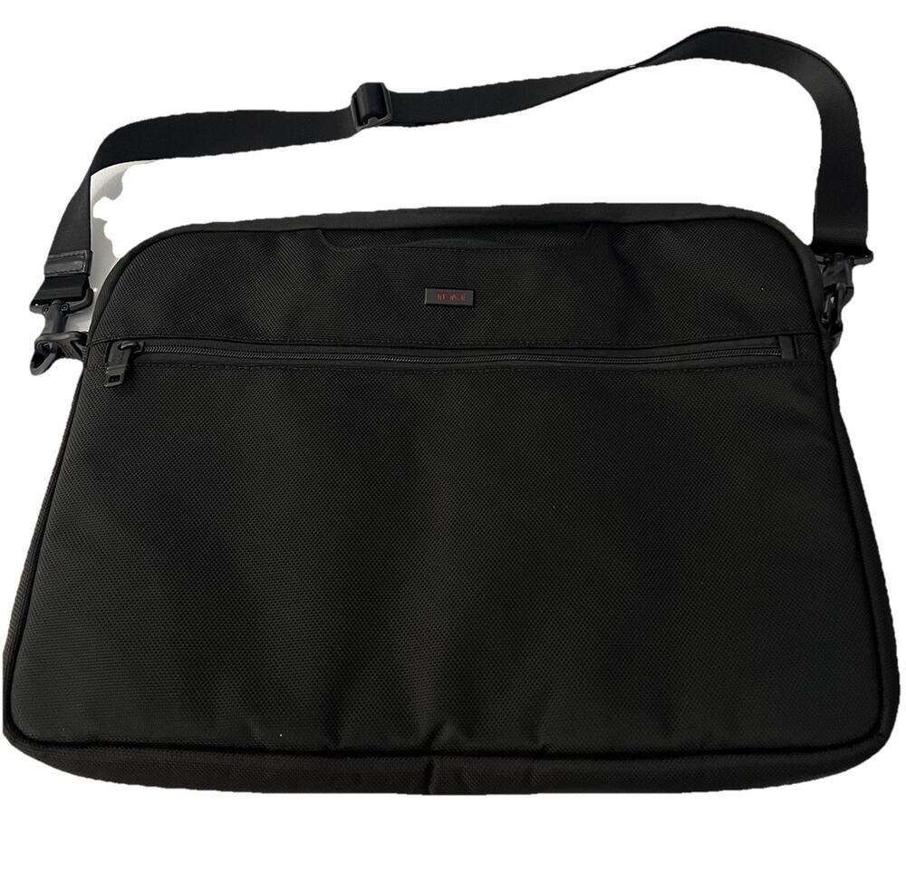 New Tumi Black Nylon Laptop Briefcase Messenger Bag Adjustable Strap